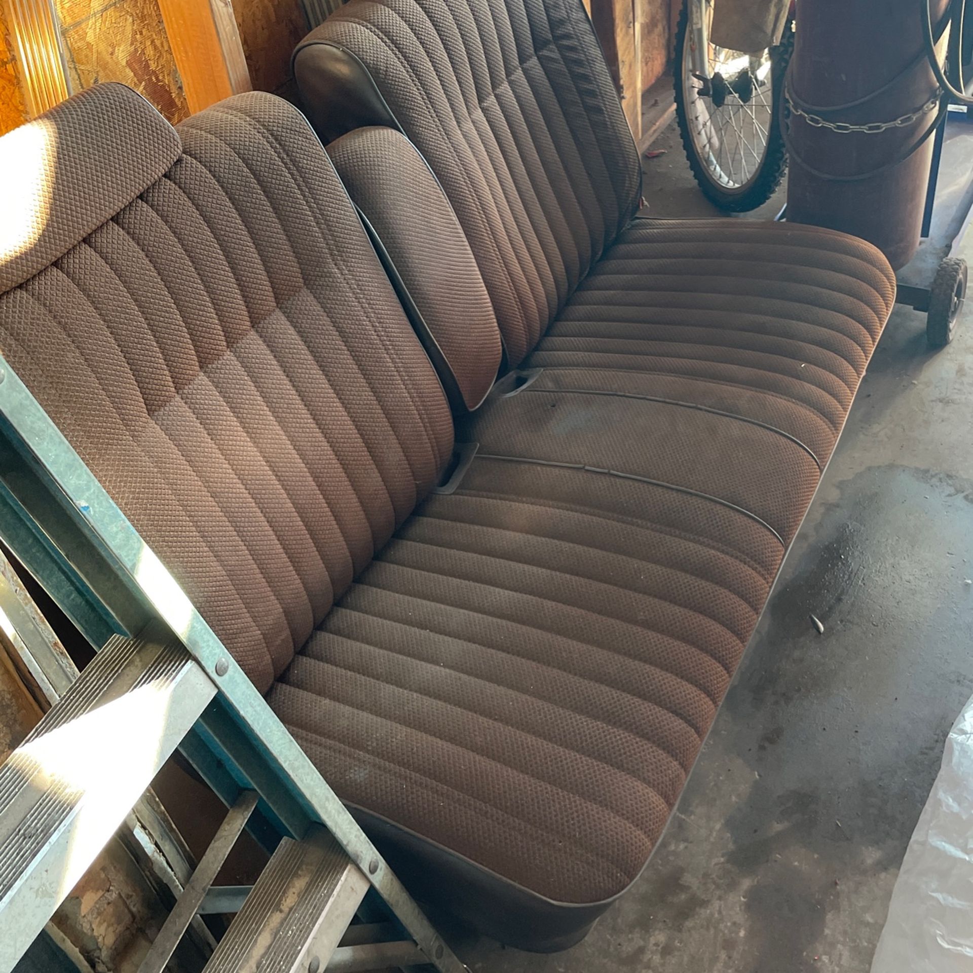 G Body Bench Seat
