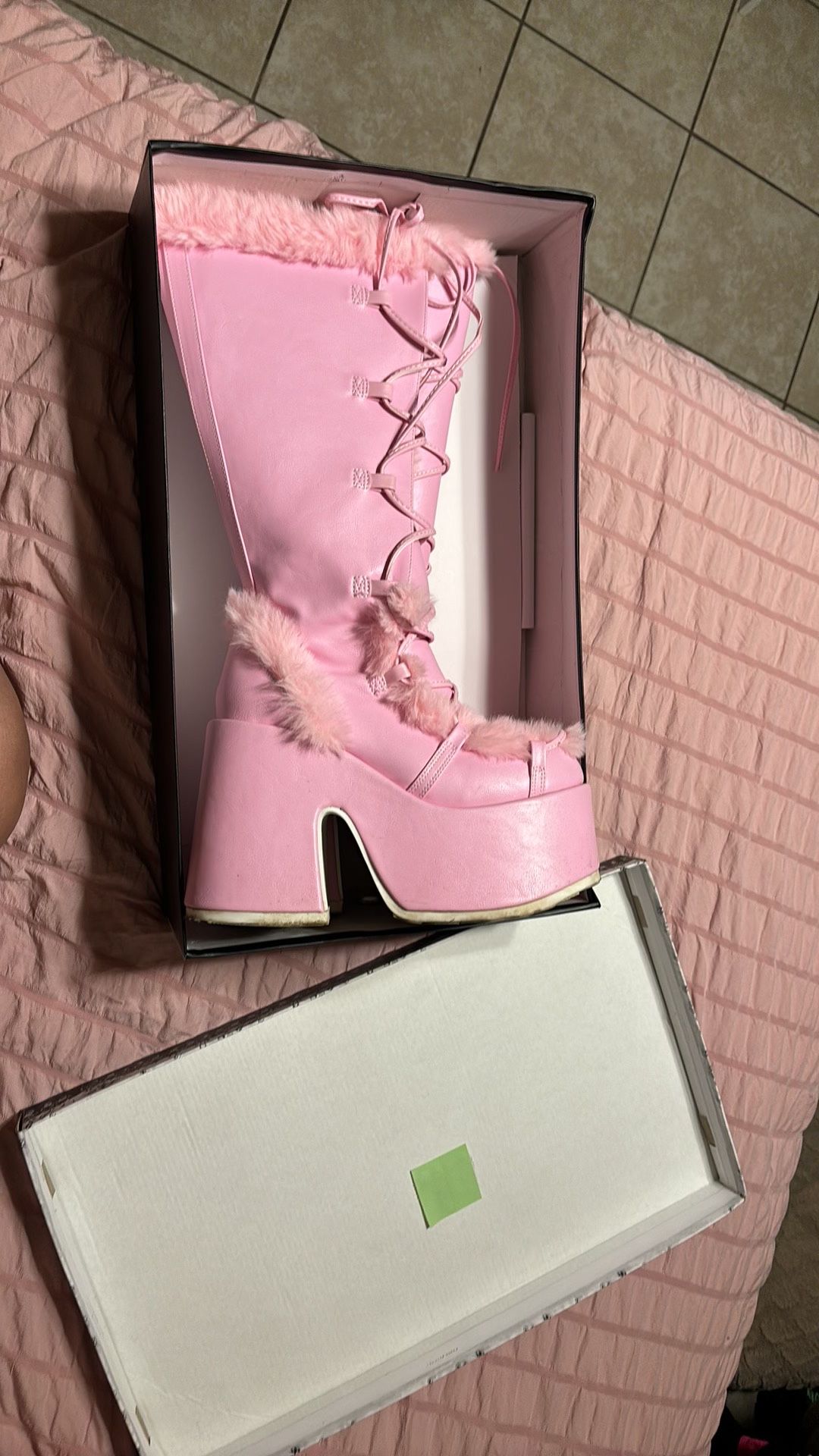 Rave boots!! (pink Demonia)