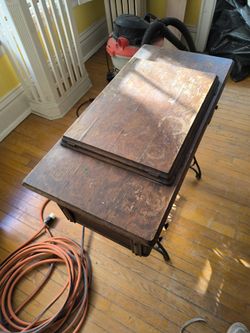 Singer sewing table