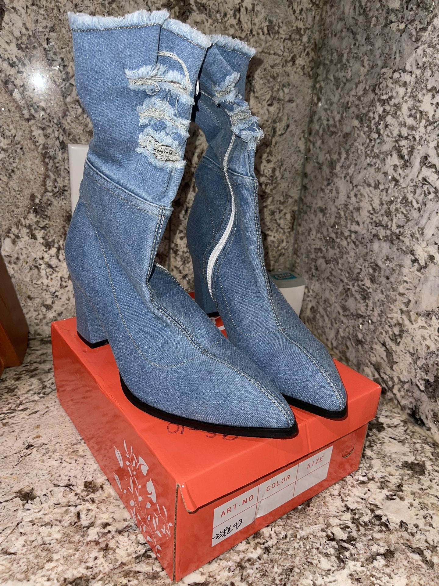 New Jean high heel boot size 43 USA 10
