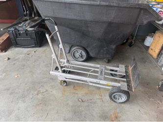 Dolly material handling