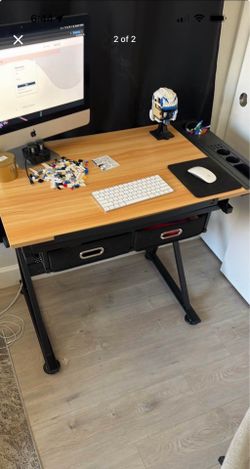 Art desk