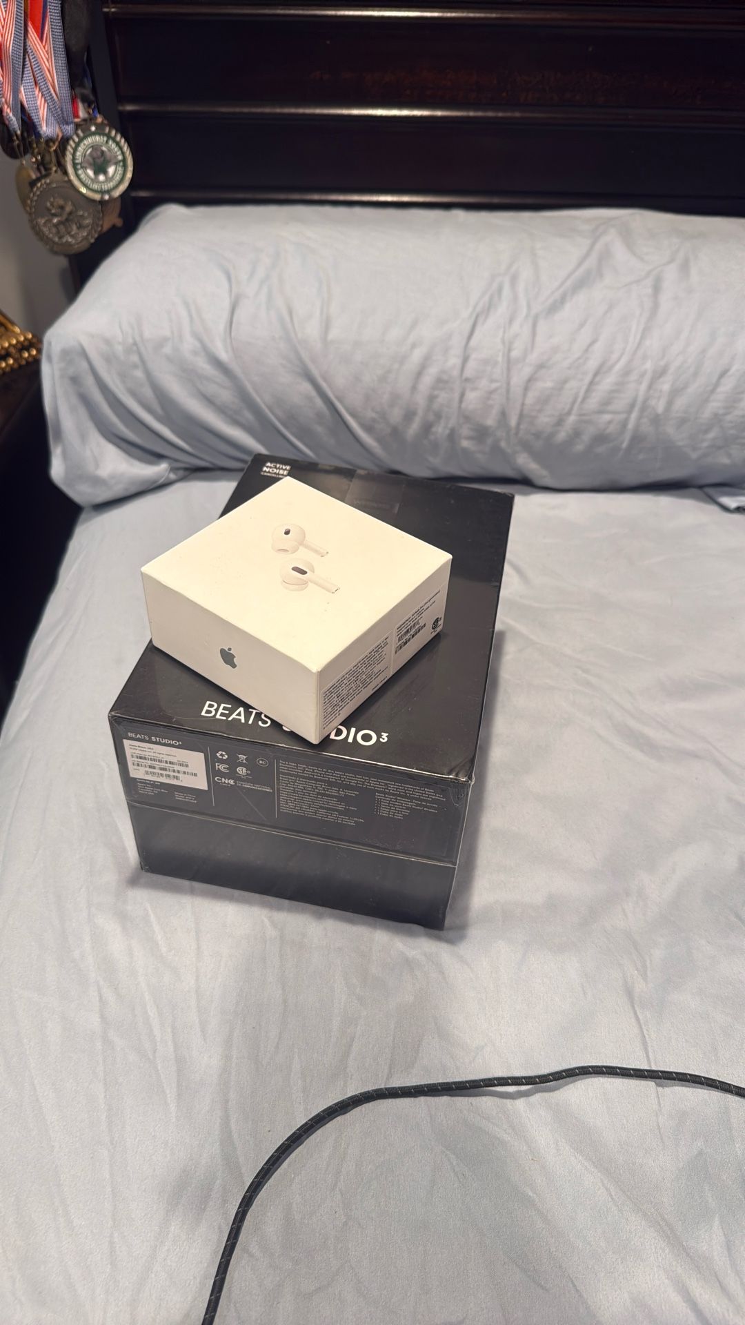 Beats Studio 3 And Air Pods Pro