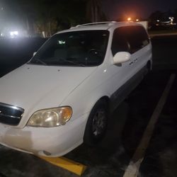 2004 KIA Sedona