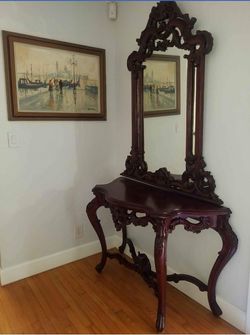 Antique style table and mirror