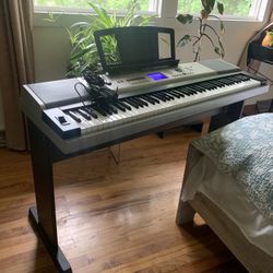 Refurbished Yamaha Keyboard Piano 