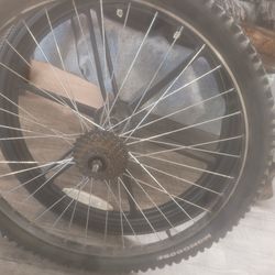 Mongoose 26 in tires