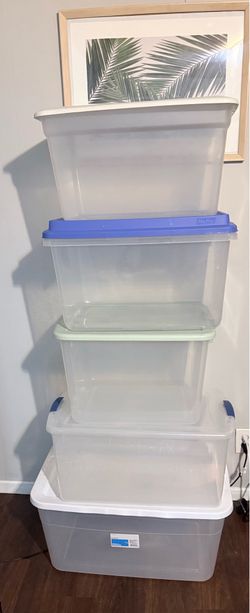 Se vende 5 contenedores de plástico grandes con sus tapas usados en buenas condiciones todos por $25