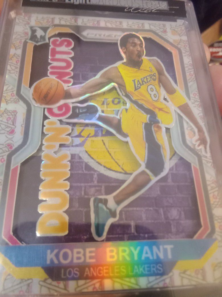 Custom Corner: Kobe's Slam Dunk 