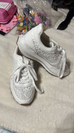 EUC womens 8.5 JEllypop white lace tennis