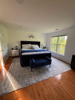 King bed frame, two nightstands, two lamps, storage bench,  sun wall decal, area rug bundle