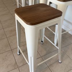 Backless Bar Stools