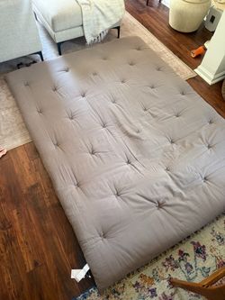 Japanese floor mattress queen size