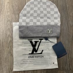 Lv Baines 