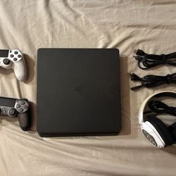 PlayStation 4 (PS4) Slim [500GB]