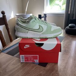 Nike Dunk Low SE Fleece Pack Honeydew - Women’s 7