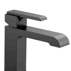 DELTA 567LF-BLLPU Ara 1.2 GPM Single Hole Bathroom Faucet MATTE BLACK