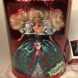Special Edition Holidays Barbie 1995 with Matching Hallmark Keepsake Ornament 