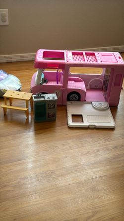 Barbie camper