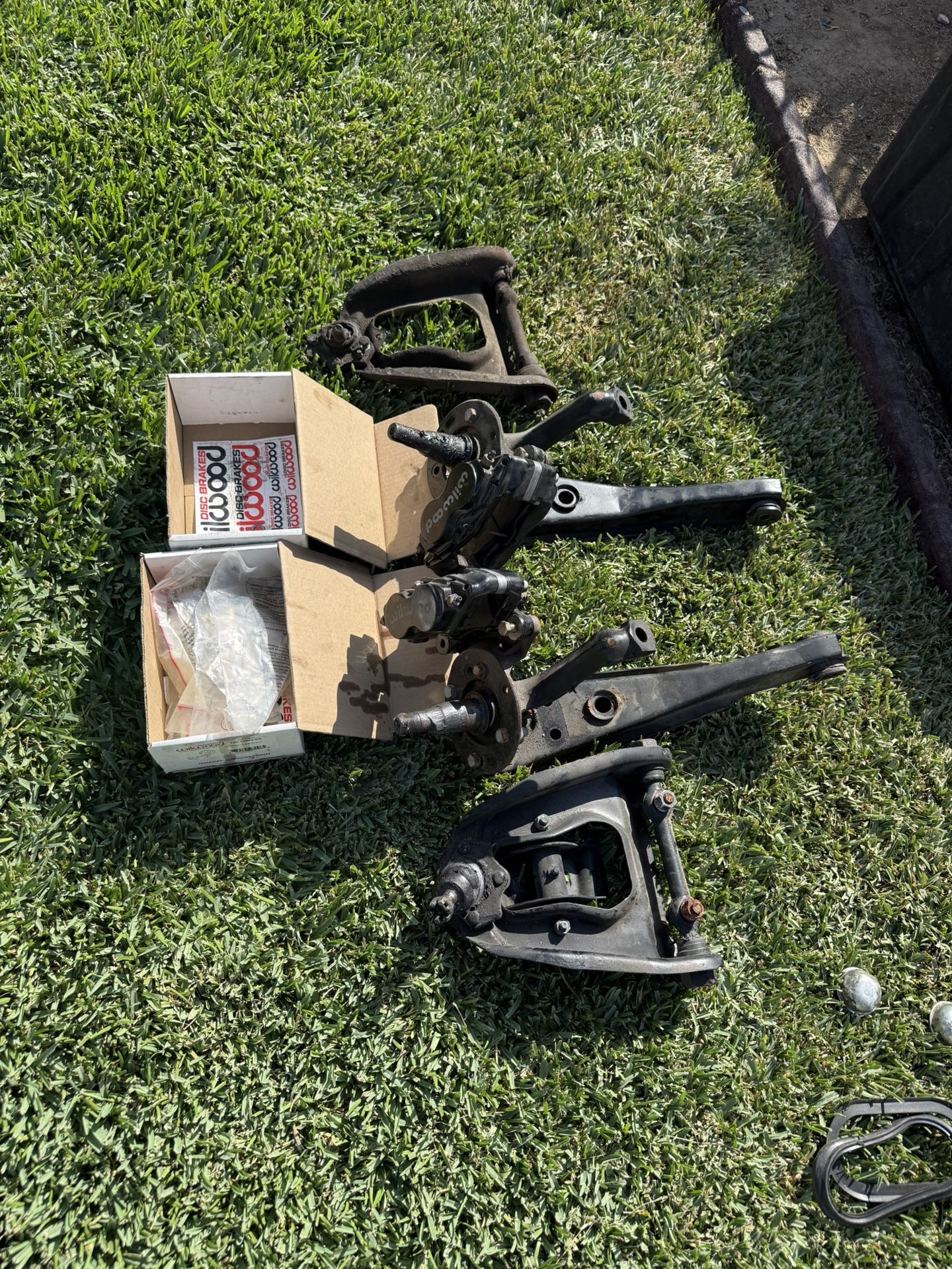 Mustang 69-70 Front Spindles With Wilwood Calipers
