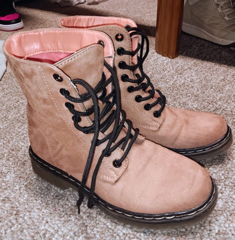 Charles Albert New YORK Pink Boots