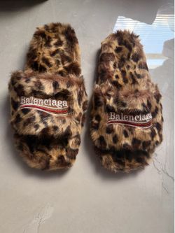 BALENCIAGA SLIDES