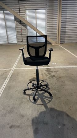 Black Adjustable Computer Chair