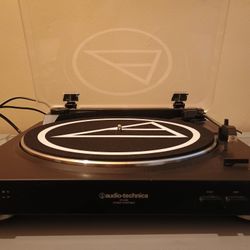 Audio-Technica AT-LP60 Fully Automatic Belt-Drive Stereo