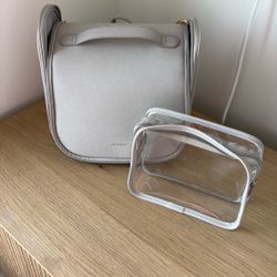 Stackers Large Hanging Toiletry Bag