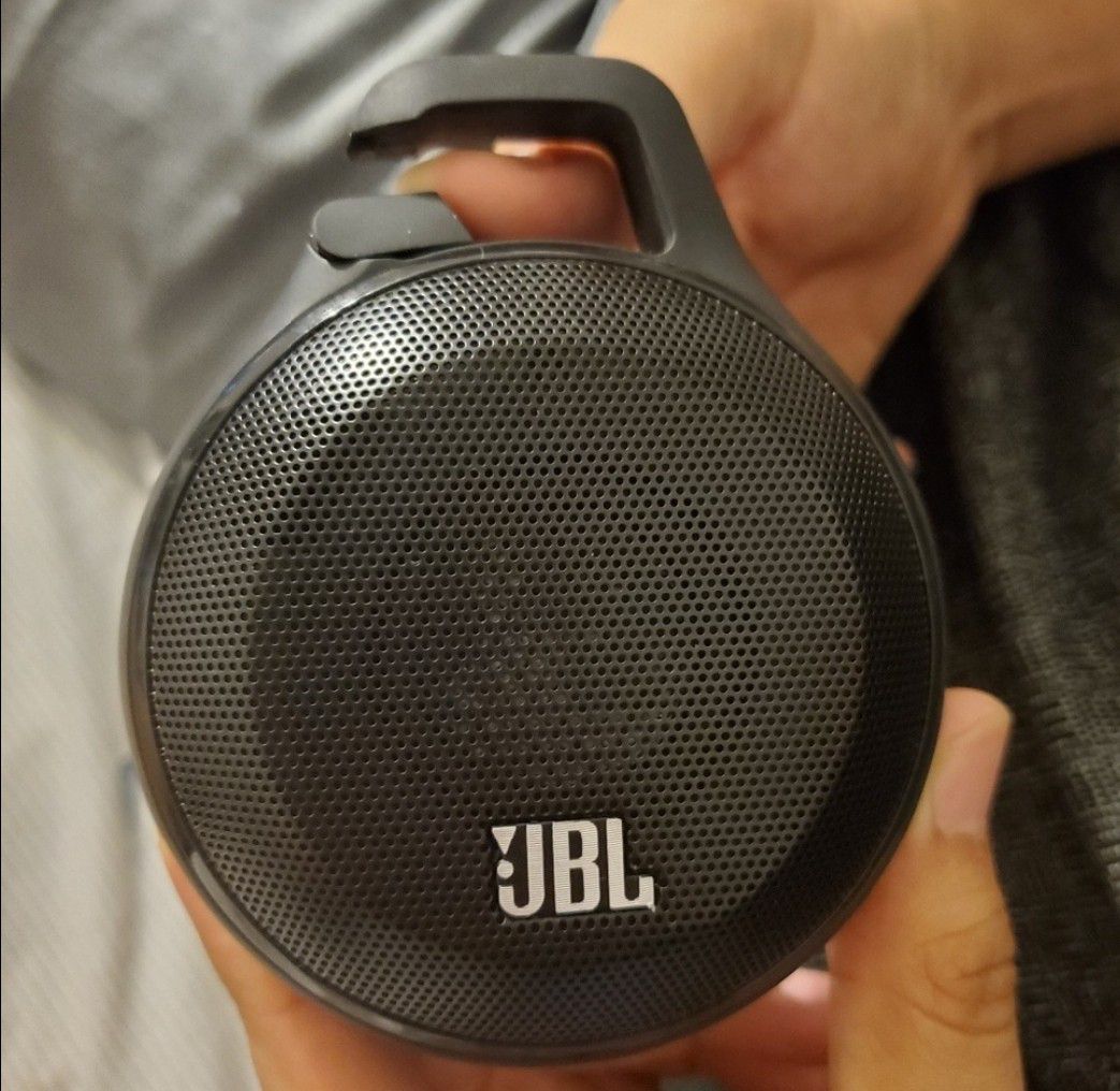 JBL Clip 2 Speaker