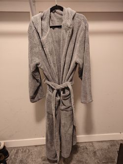 Men's Gray Hooded Plush Bath Robe $10