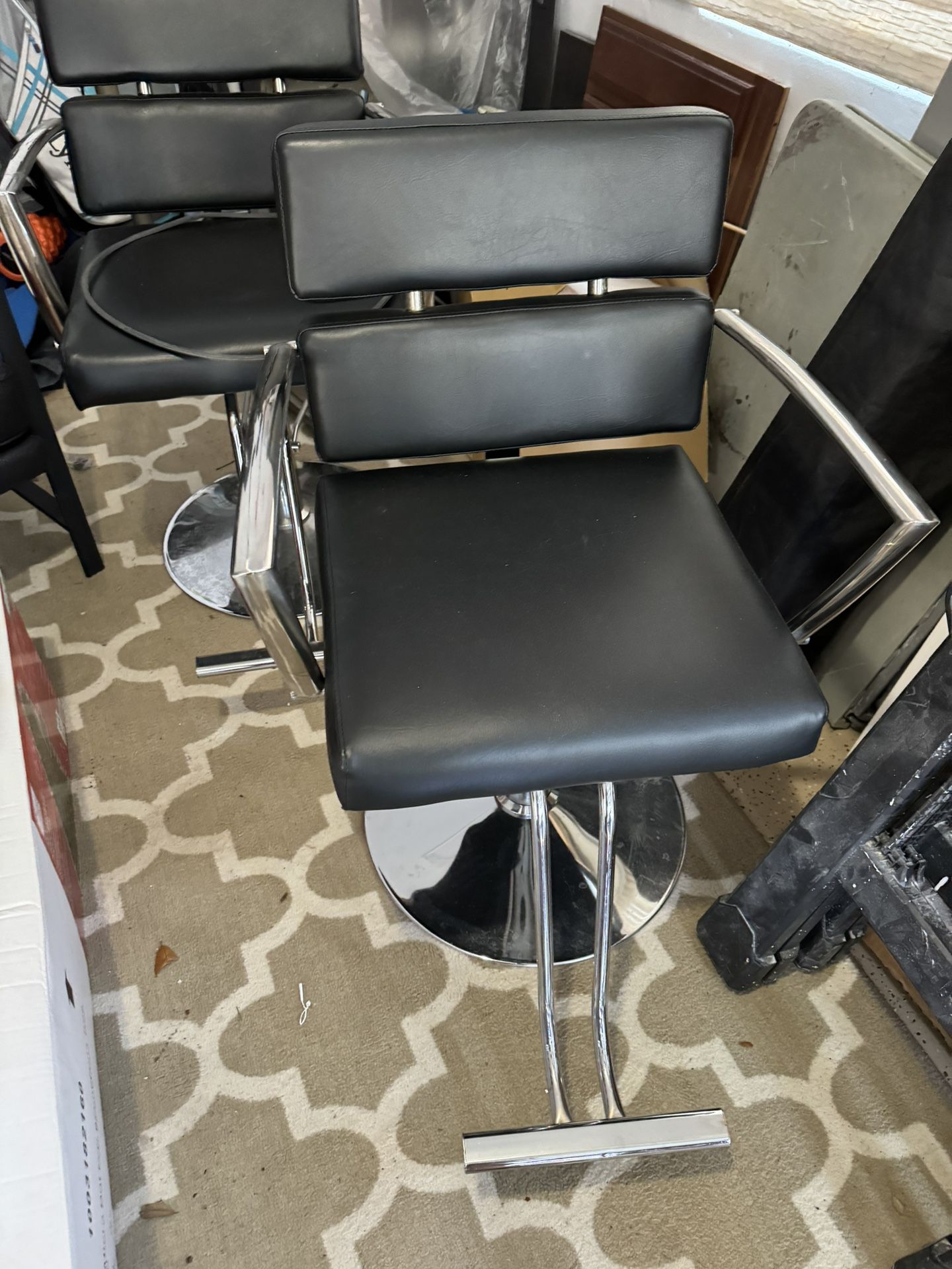 2 Matching Salon Barber Stylist Chairs Sold As Package. In Great Condition 