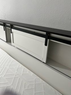 King Sized frame and Mattress (new, 1 week old)