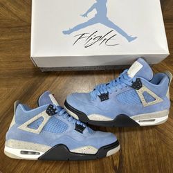 Jordan 4 “University Blue” Size 10.5