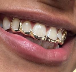 Gold Tooth Grillz Top Teeth