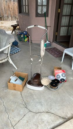 Electrolux Carpet Shampooed And Hardwood Floor Cleaner. Had It For Many Years But Not Used Very Much.