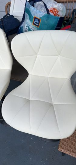 Set of 3 Modern White Bar Stools / Counter Chairs (Swivel)