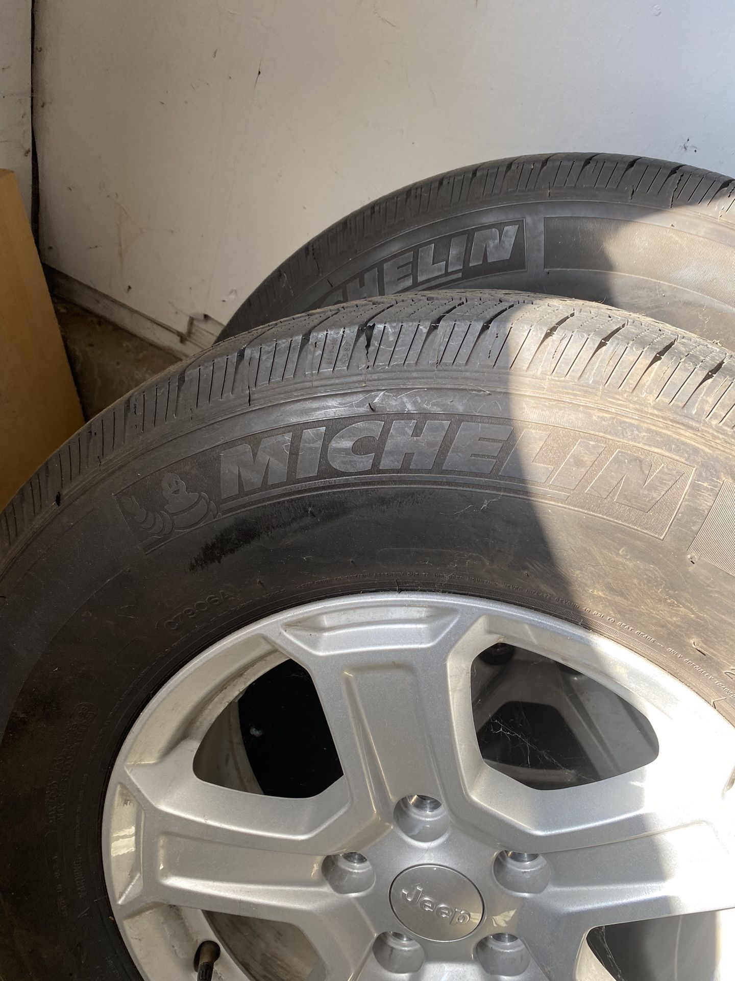 5 Michelin All Weather Season Tires With Wheels for Sale in Umatilla