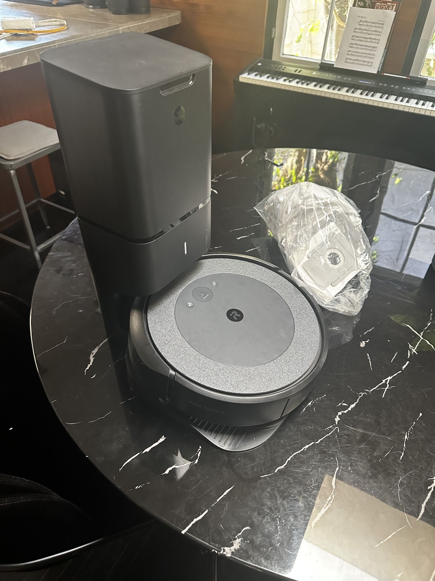 Roomba I3+ Robot Vacuum