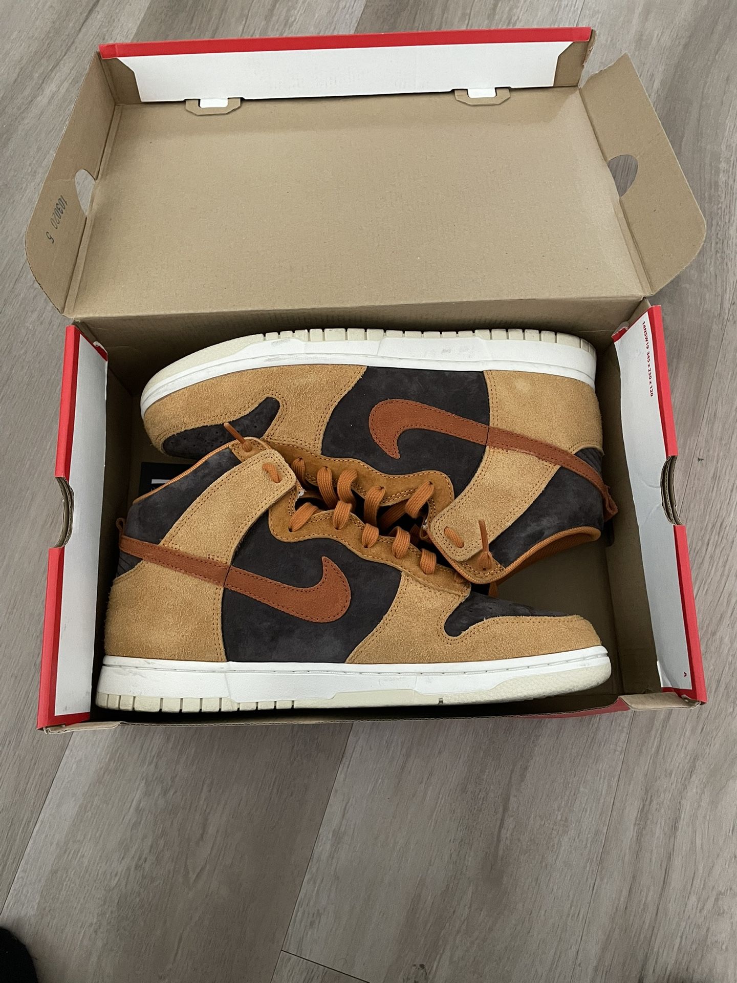 Nike Dunk High PRM Velet Brown 
