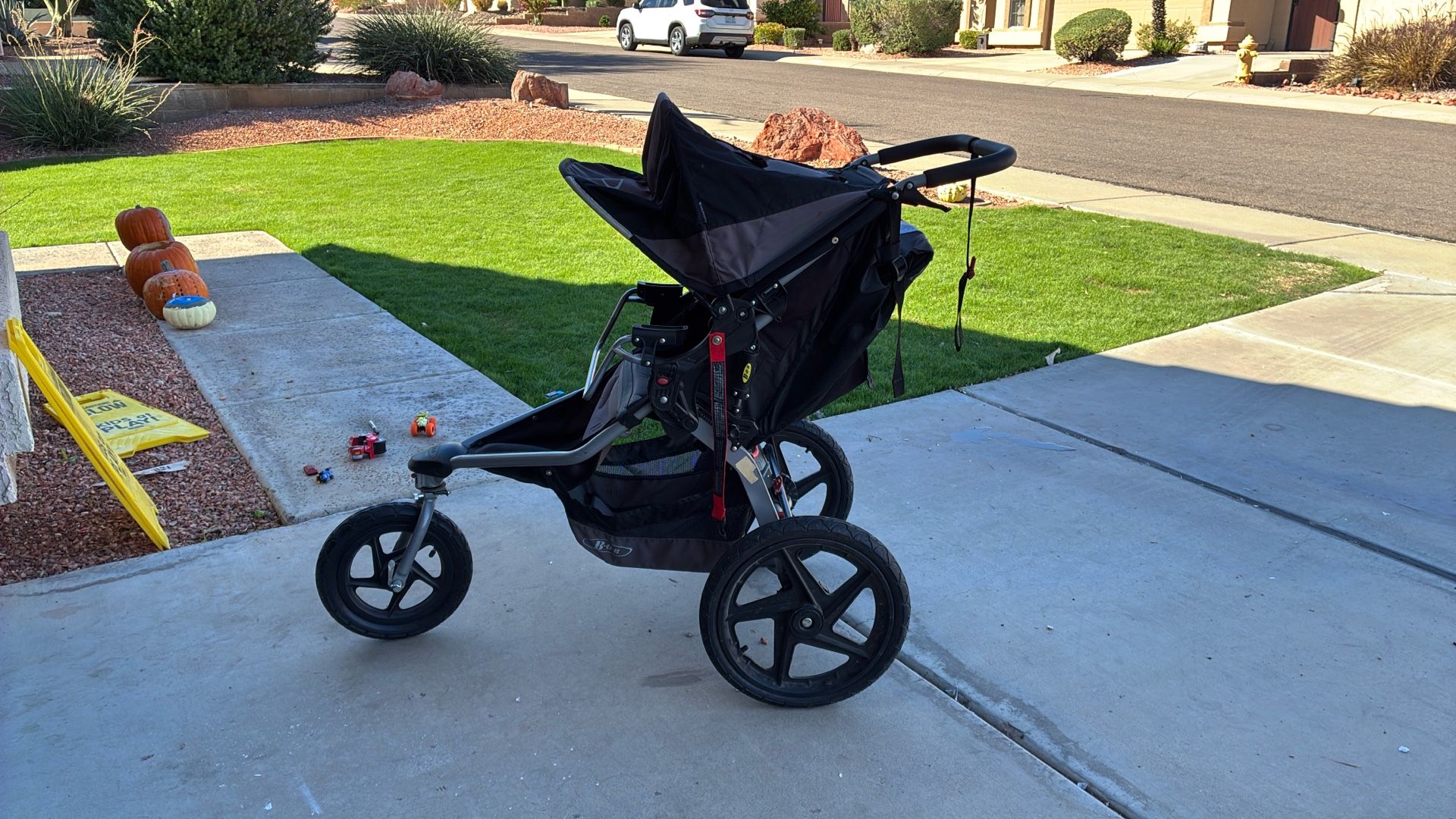 BOB Jogging Stroller With Infant Car Seat Adapter 