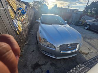 JAGUAR 2009 con 92,000 millas originales