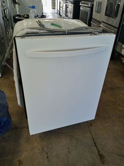 Kenmore white dishwasher with stainless tub - Free delivery