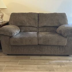 Loveseat 