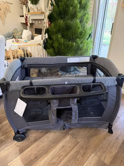 Portable Playpen Foldable Playard for Baby and Toddler Mattress, Changing Table for Newborn - CLEAN