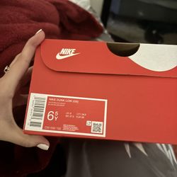 Nike Dunks Black And White 6.5 Kids 