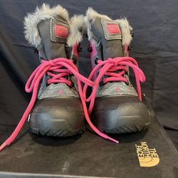 The North Face Kids Shellista Extreme Girls Snow Boot Brand New Size 2