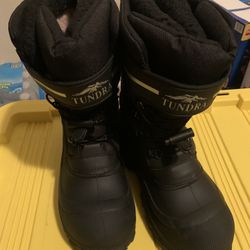 Snow Boots Size 8 Men’s 