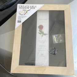 Createable shadow box