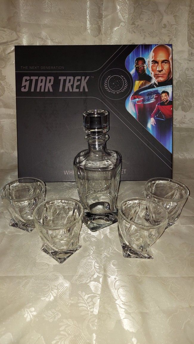 Star Trek: the Next Generation 5-Piece Whiskey Decanter Set, The USS Enterprise